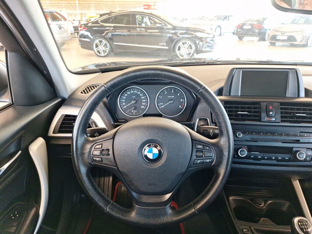 BMW 116 2012 Musta