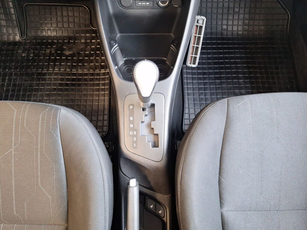 Kia Picanto 2012 Hopea