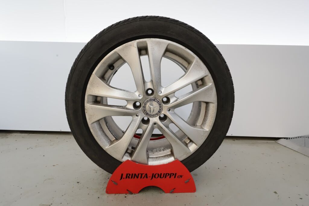 Mercedes-Benz C 2012 Harmaa