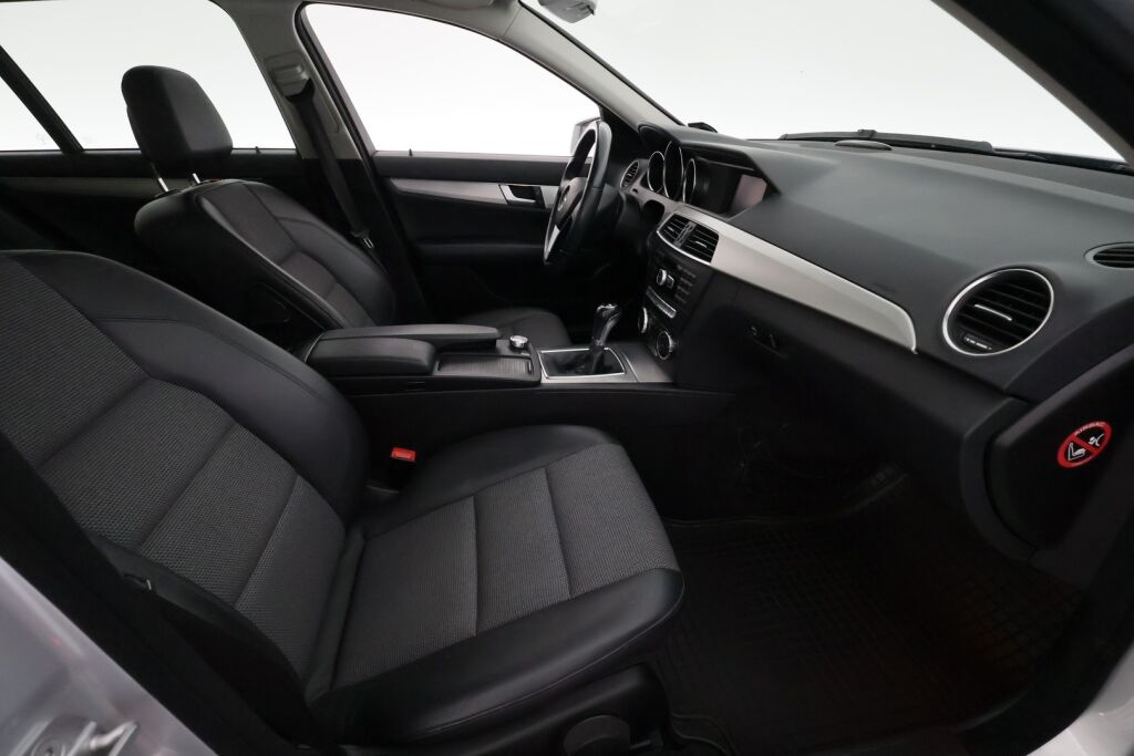 Mercedes-Benz C 2012 Harmaa
