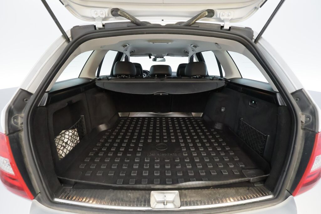 Mercedes-Benz C 2012 Harmaa