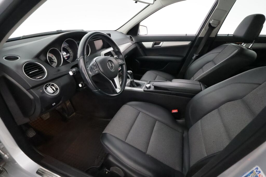 Mercedes-Benz C 2012 Harmaa