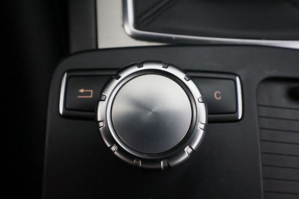 Mercedes-Benz C 2012 Harmaa