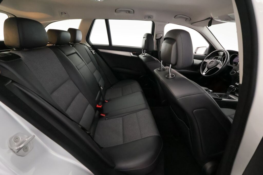 Mercedes-Benz C 2012 Harmaa