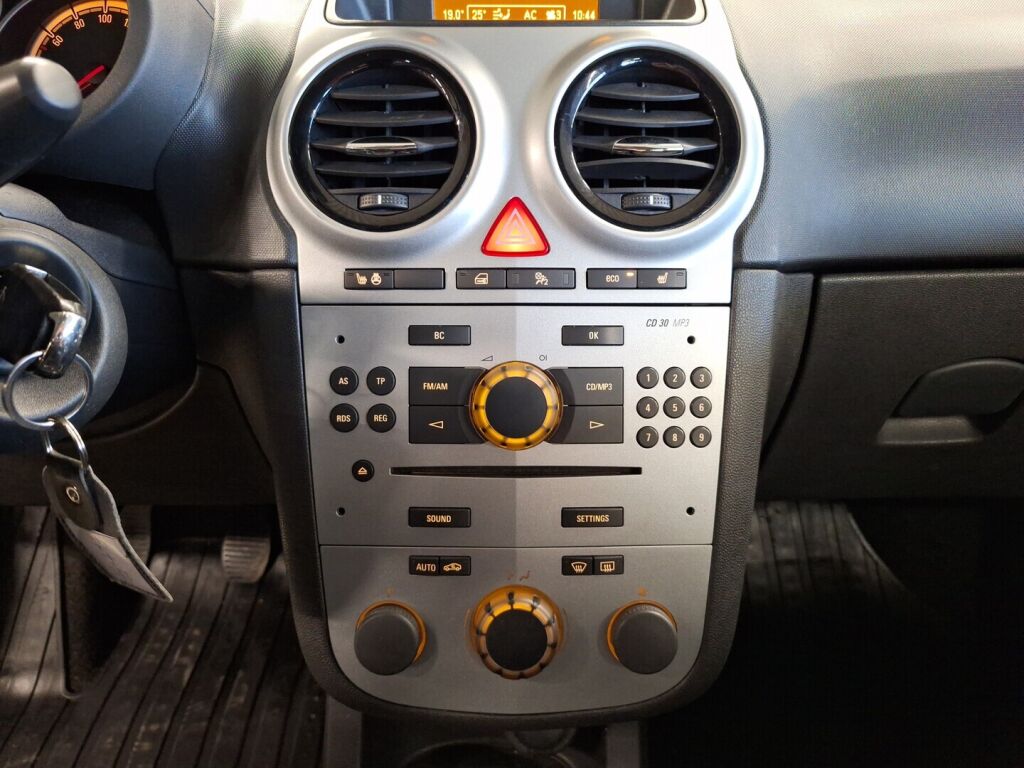 Opel Corsa 2012 Ruskea (beige)