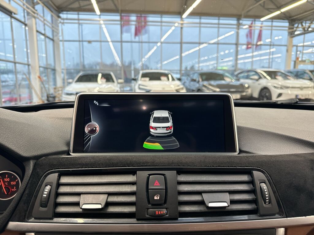 BMW 320 2013 Sininen