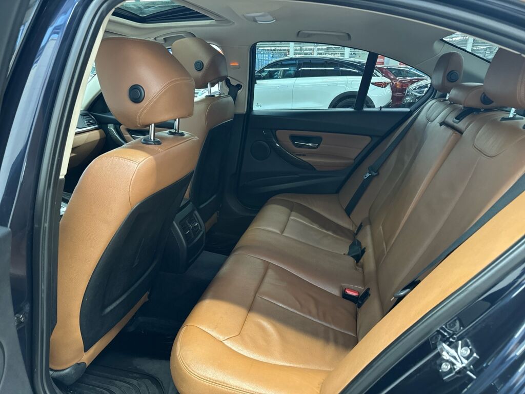 BMW 320 2013 Sininen