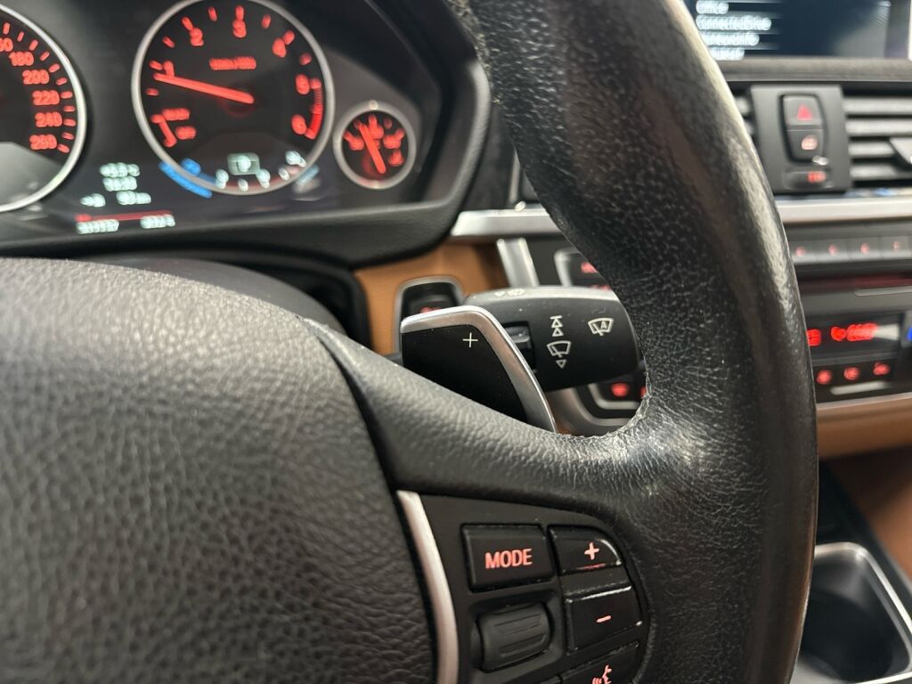 BMW 320 2013 Sininen