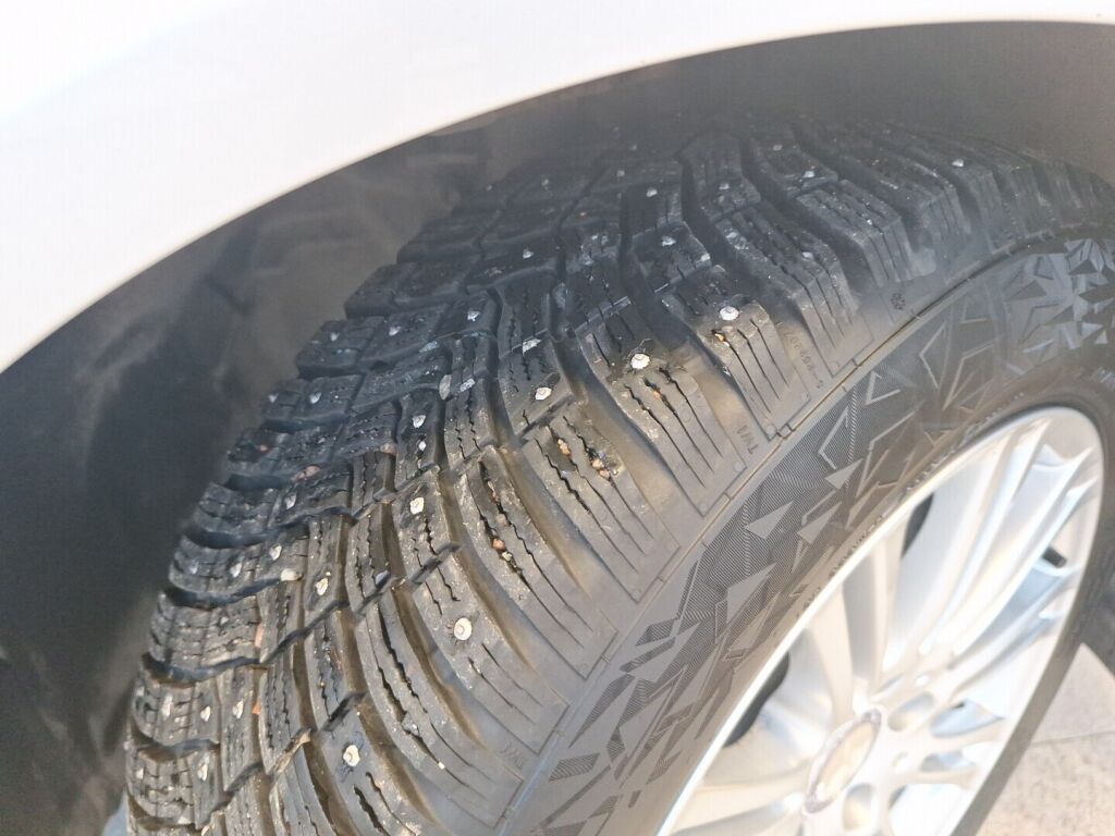 Mercedes-Benz E 2010 Harmaa