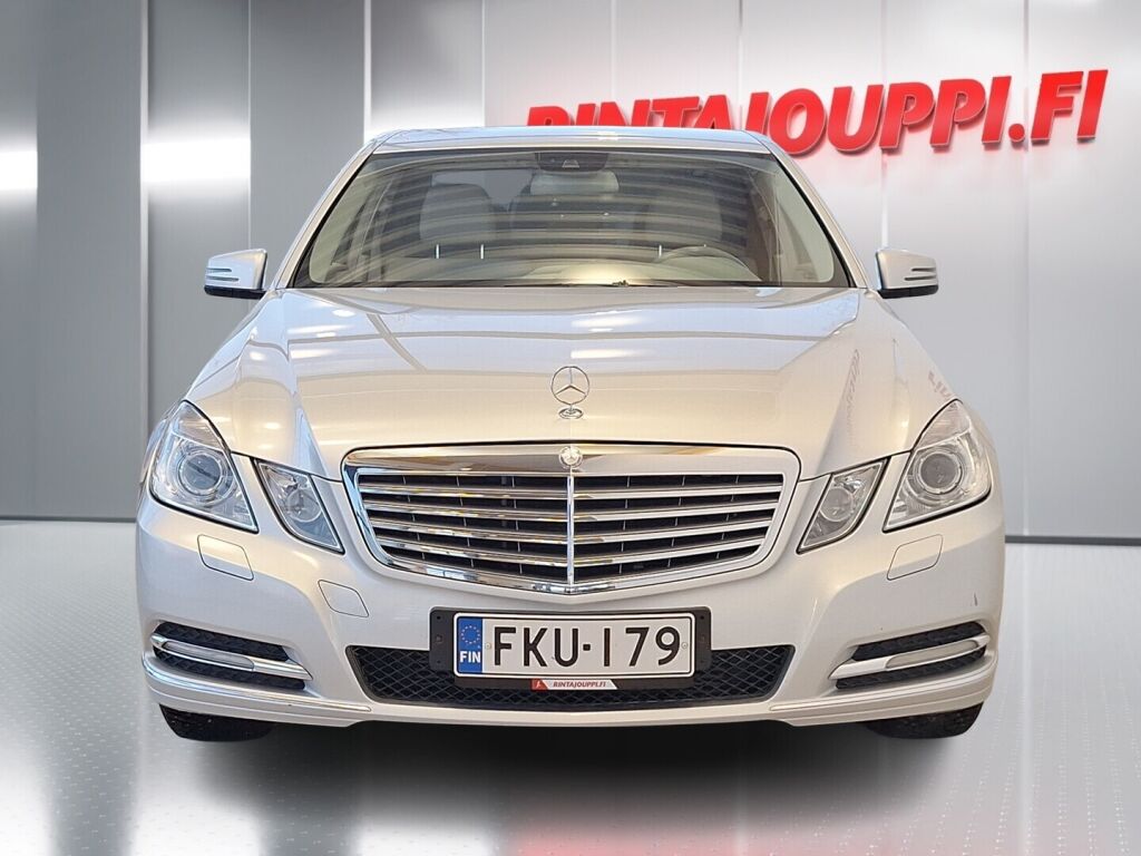 Mercedes-Benz E 2010 Harmaa