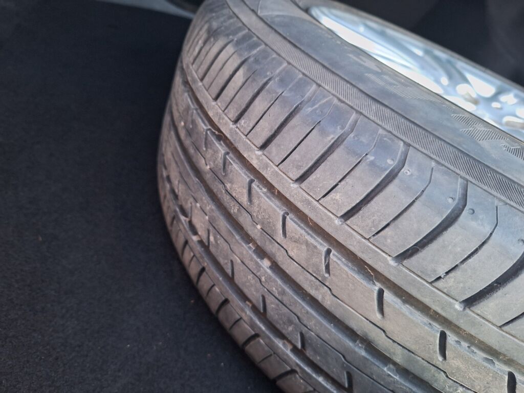 Mercedes-Benz E 2010 Harmaa