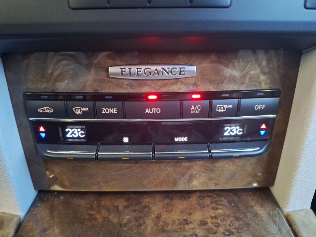 Mercedes-Benz E 2010 Harmaa