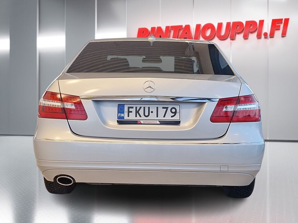Mercedes-Benz E 2010 Harmaa