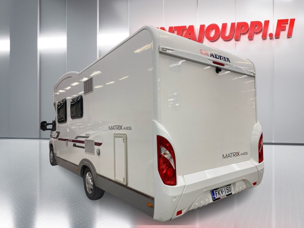 Adria Matrix Axess M 680SP 2013 Valkoinen