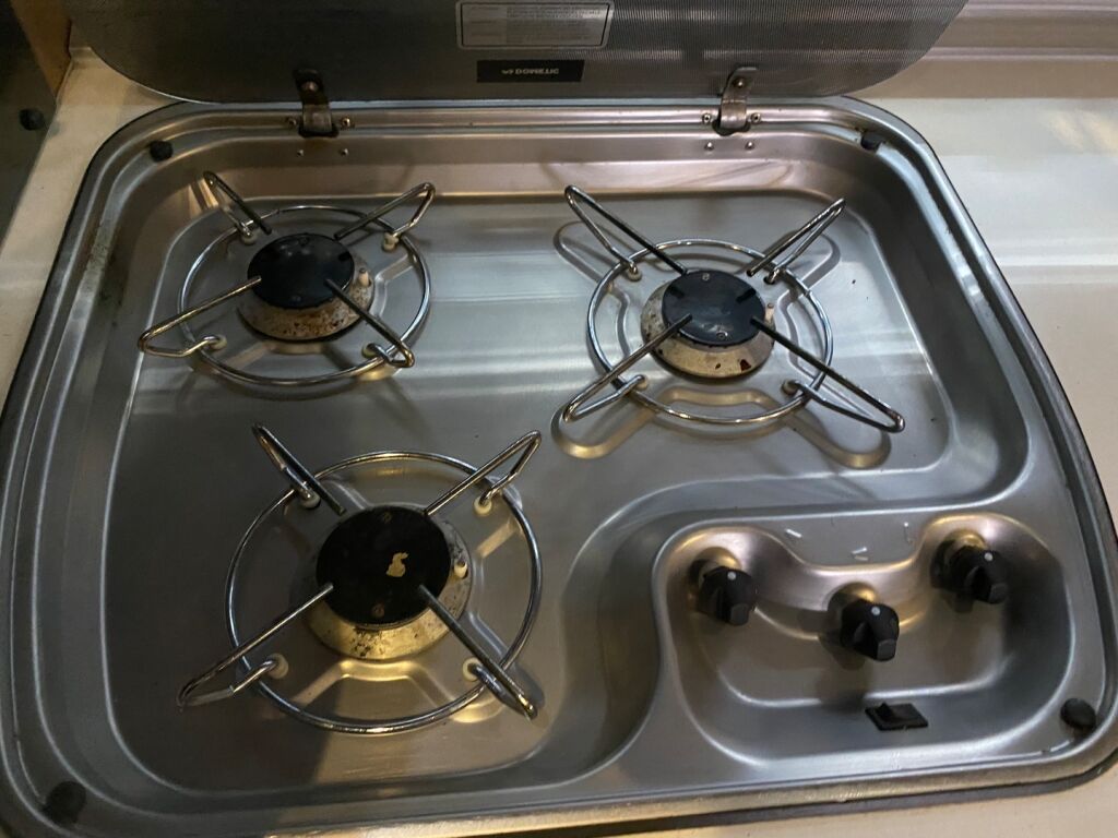 Adria Matrix Axess M 680SP 2013 Valkoinen