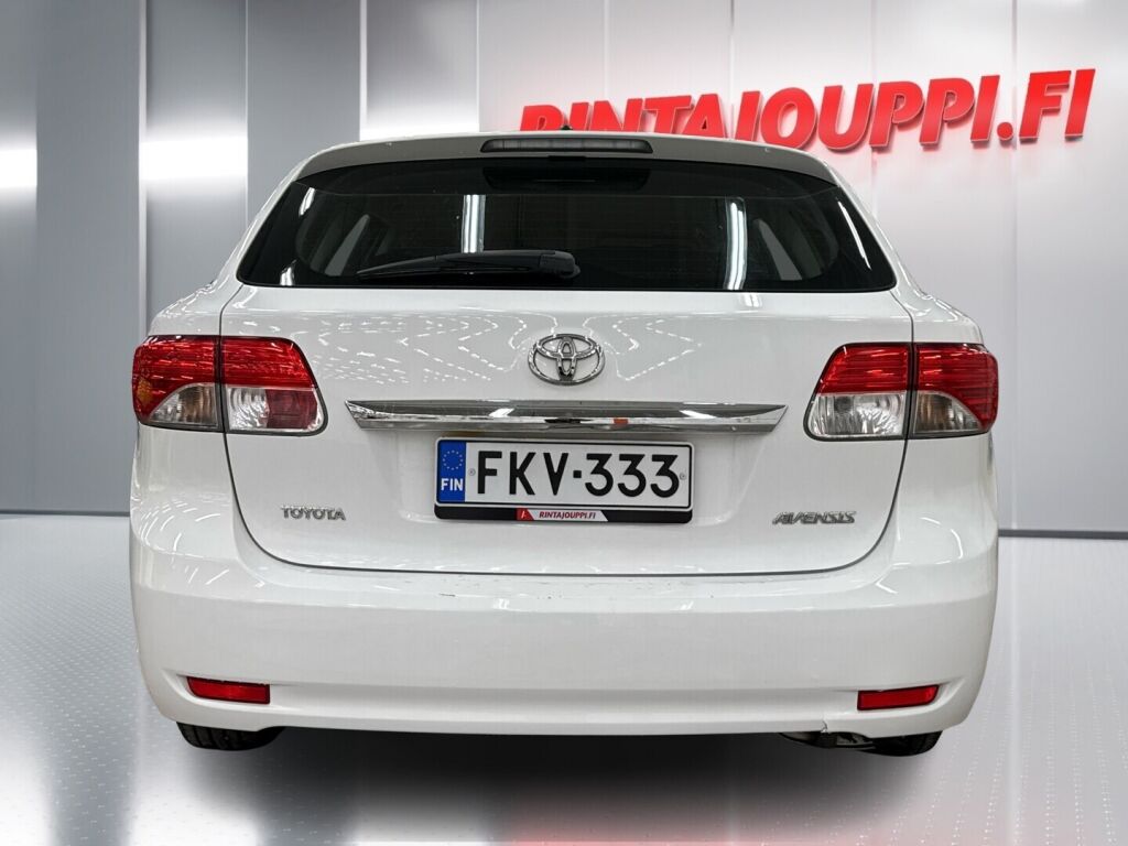 Toyota Avensis 2012 Valkoinen