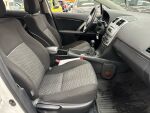 Toyota Avensis 2012 Valkoinen