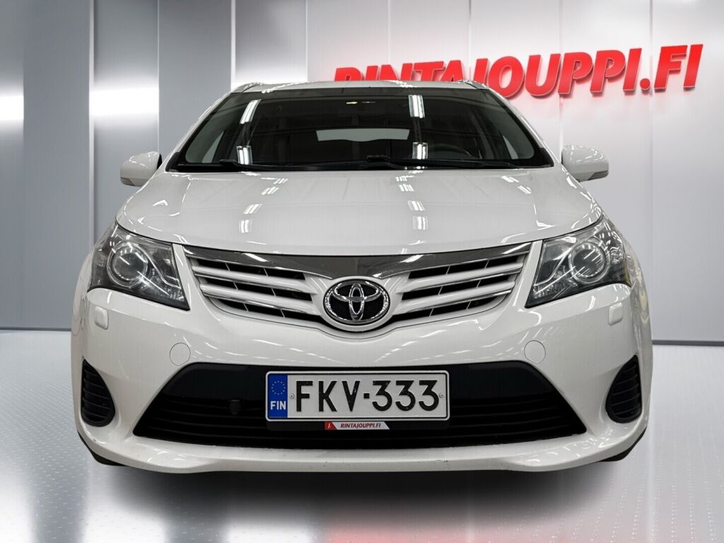 Toyota Avensis 2012 Valkoinen