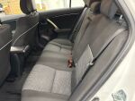 Toyota Avensis 2012 Valkoinen