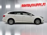 Toyota Avensis 2012 Valkoinen