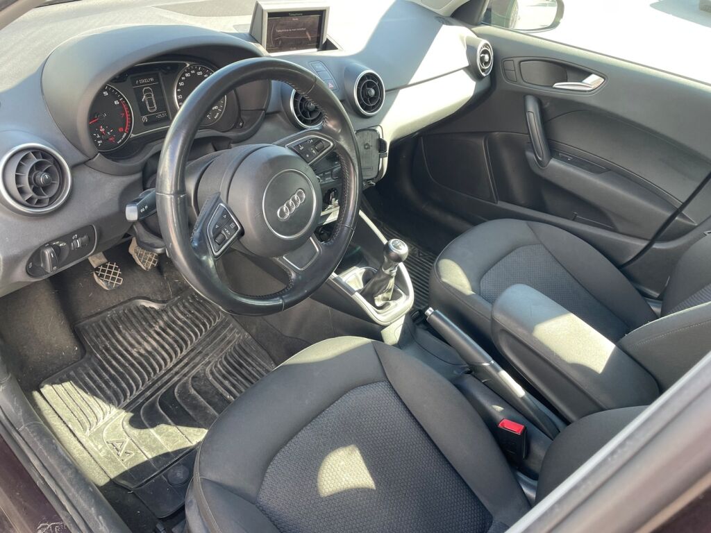 Audi A1 2012 Punainen