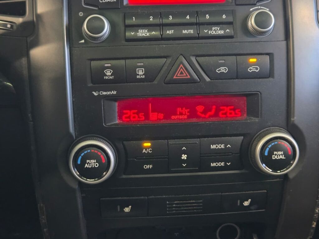 Kia Sorento 2010 Musta