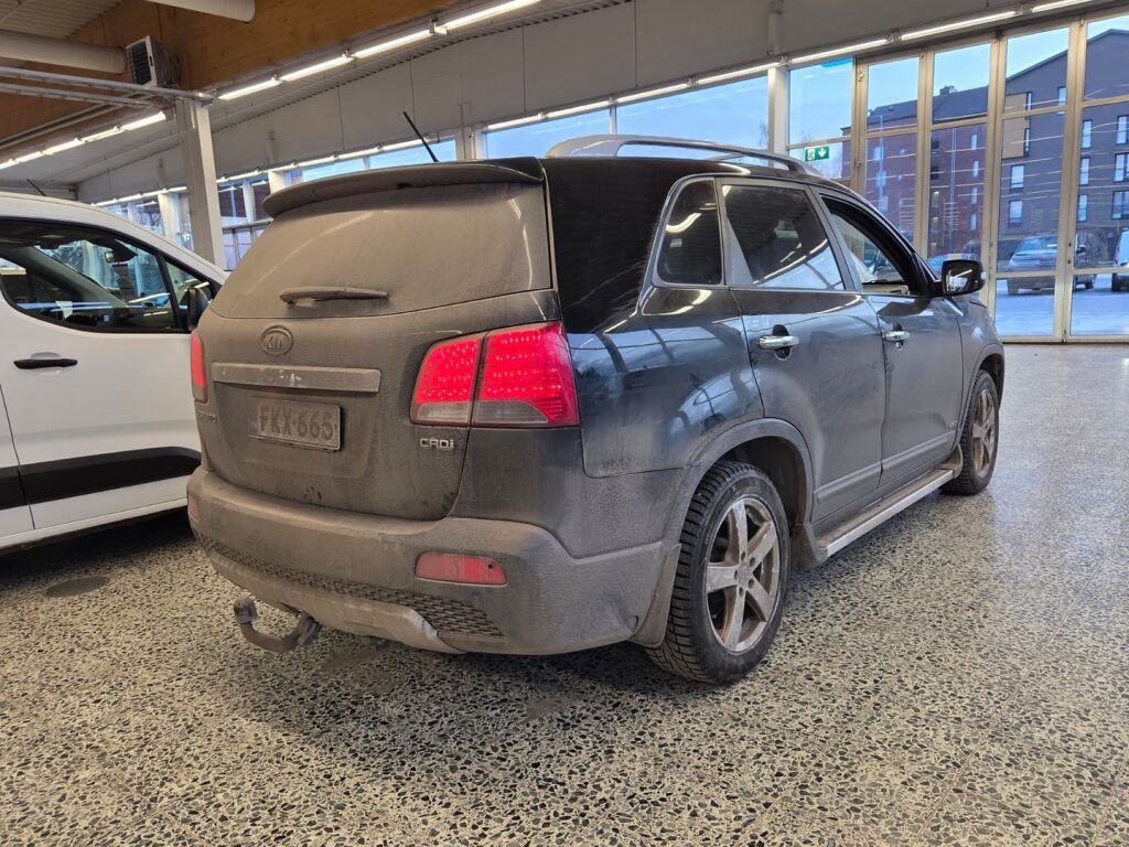 Kia Sorento 2010 Musta