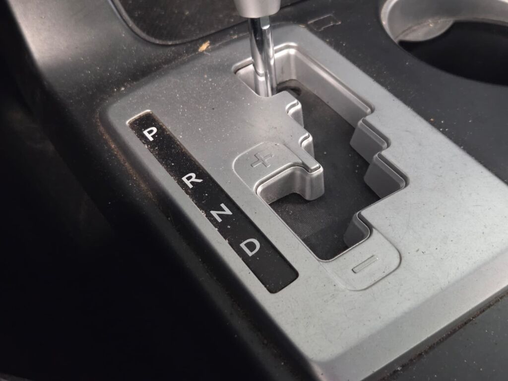 Kia Sorento 2010 Musta