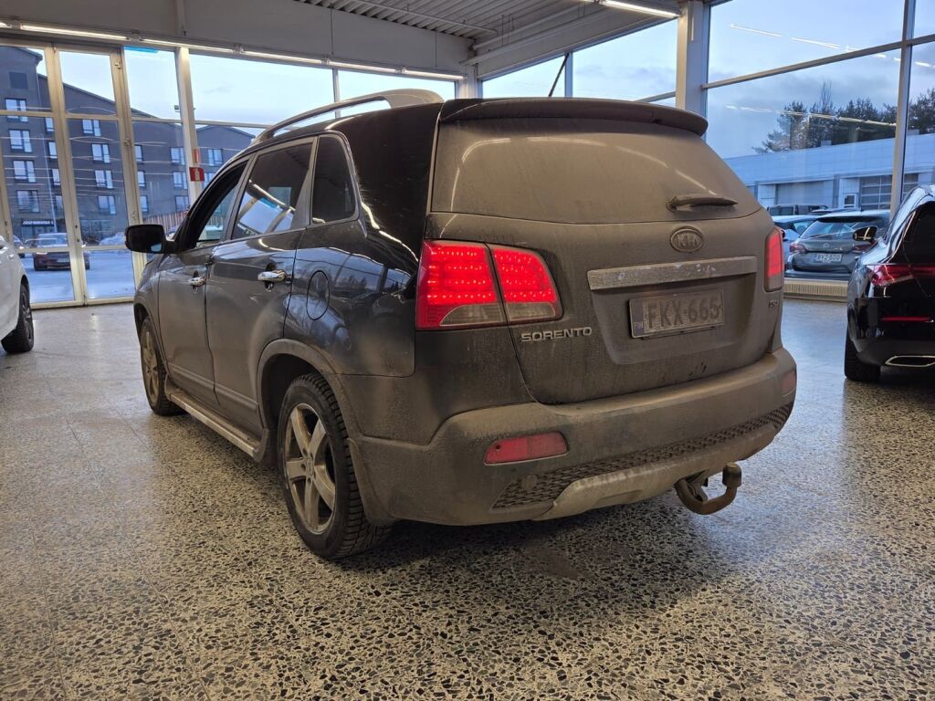 Kia Sorento 2010 Musta