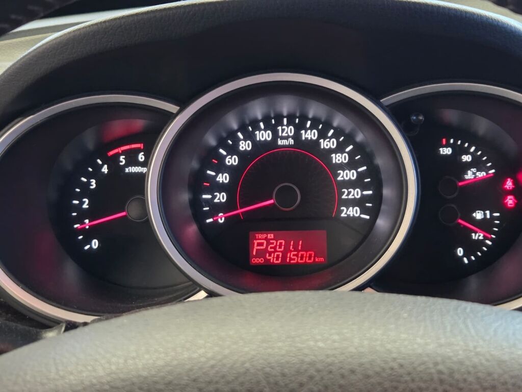 Kia Sorento 2010 Musta