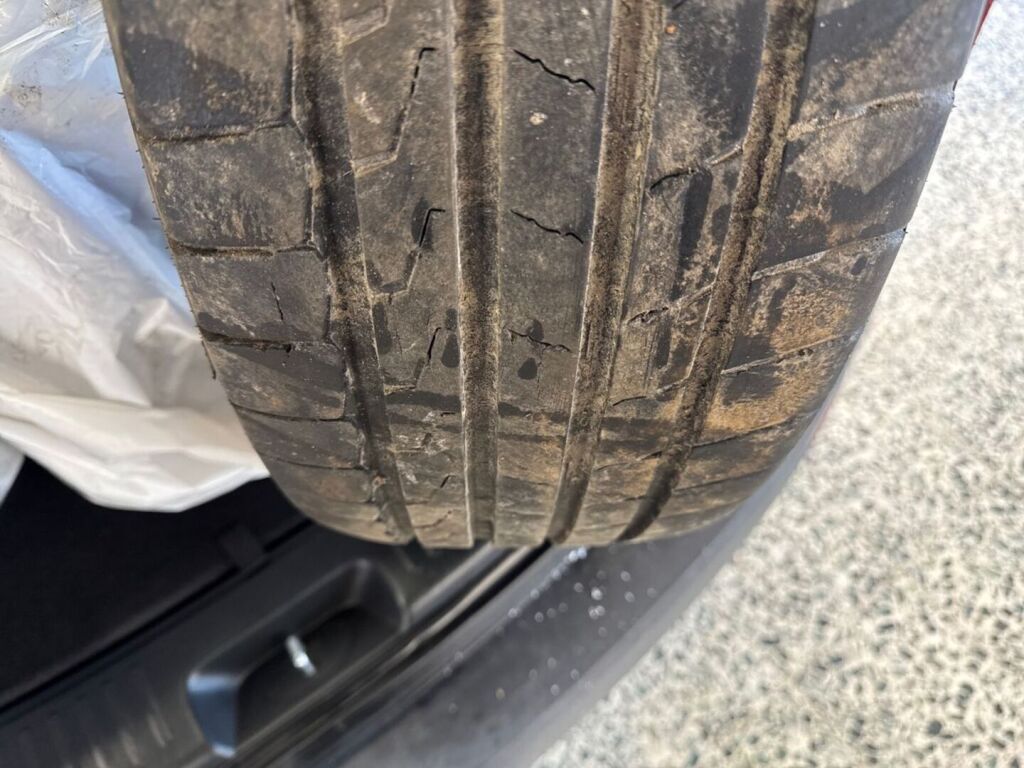 Kia Sorento 2010 Musta