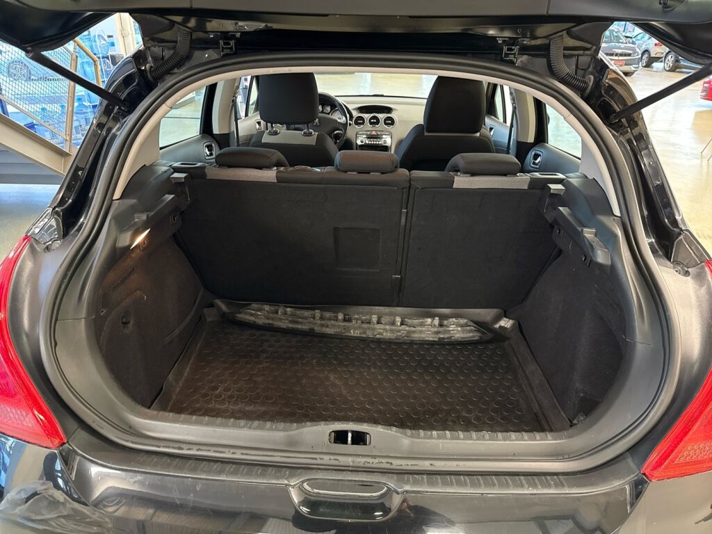 Peugeot 308 2013 Musta