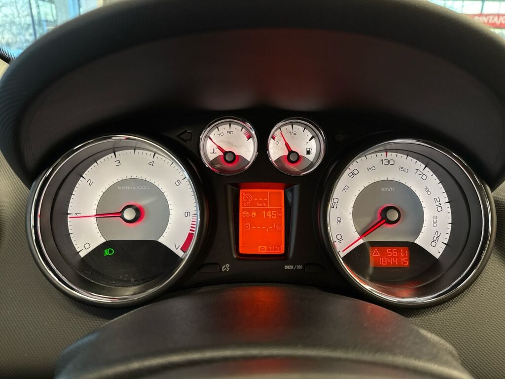 Peugeot 308 2013 Musta