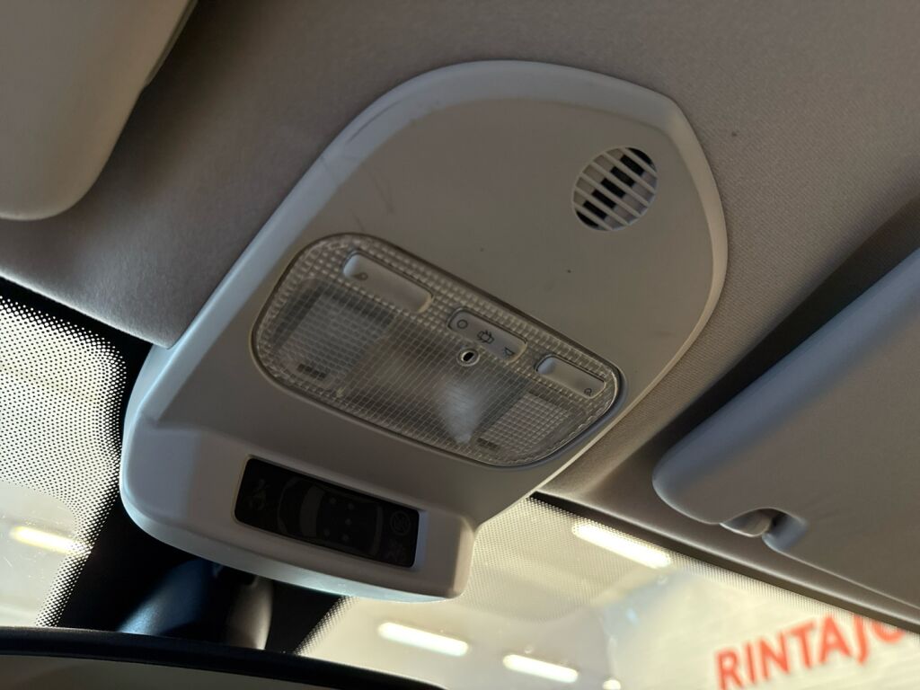 Peugeot 308 2013 Musta