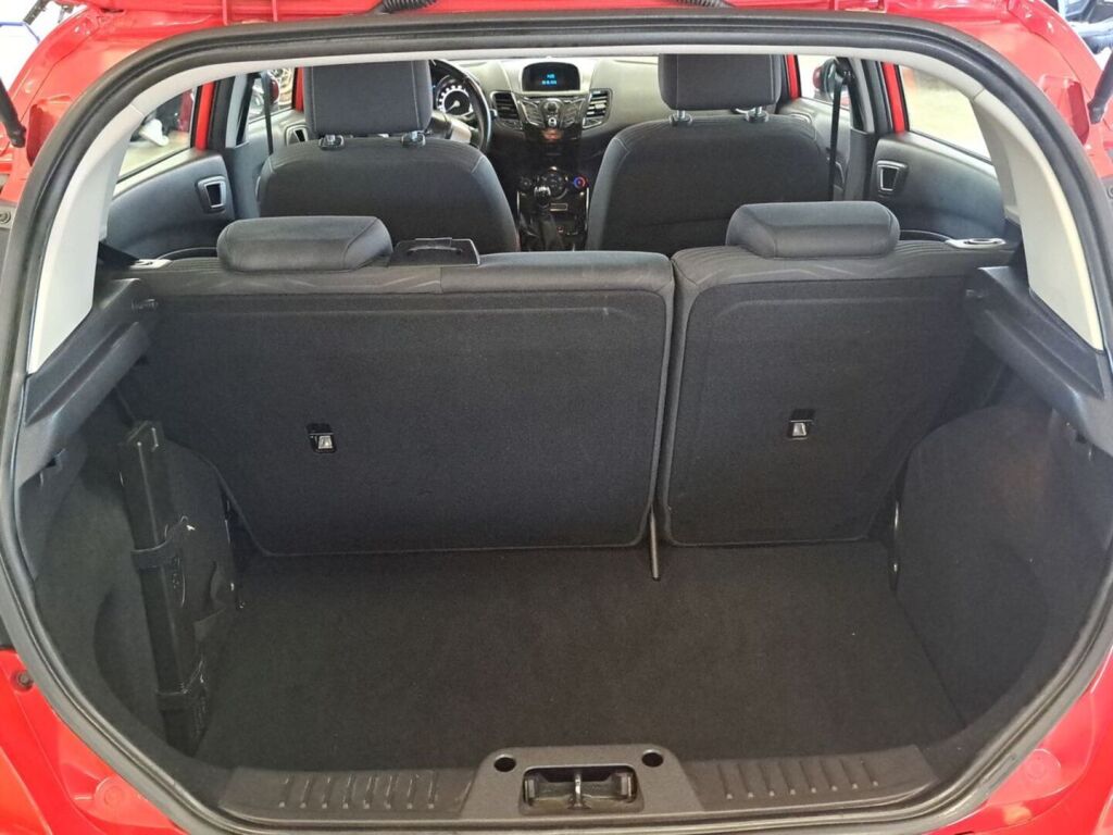 Ford Fiesta 2013 Punainen