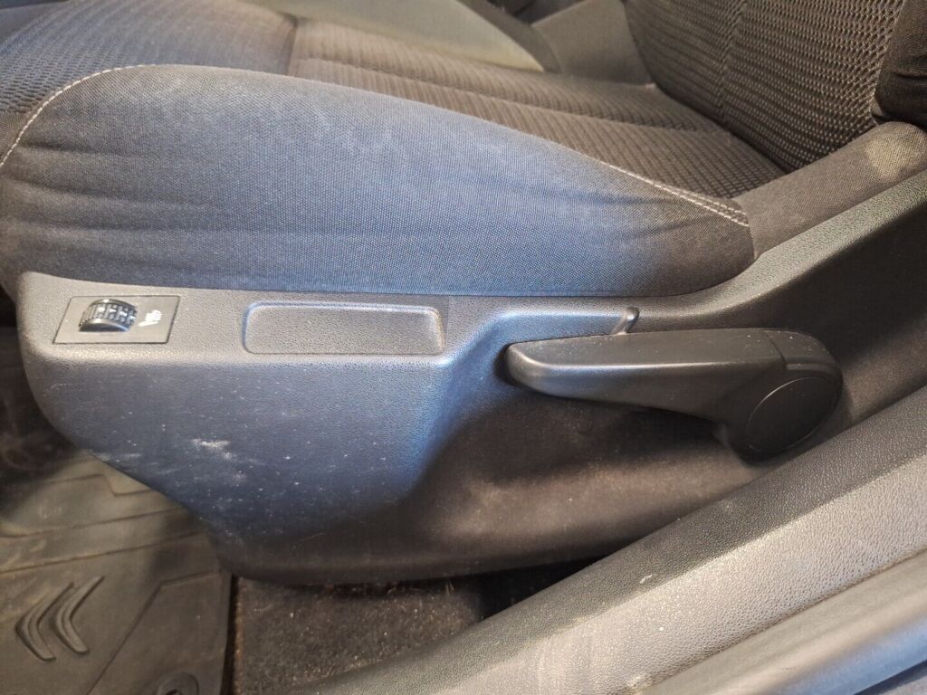 Citroen C4 2013 Sininen