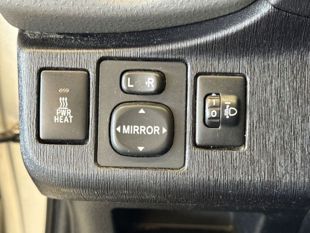 Toyota Yaris 2013 Hopea