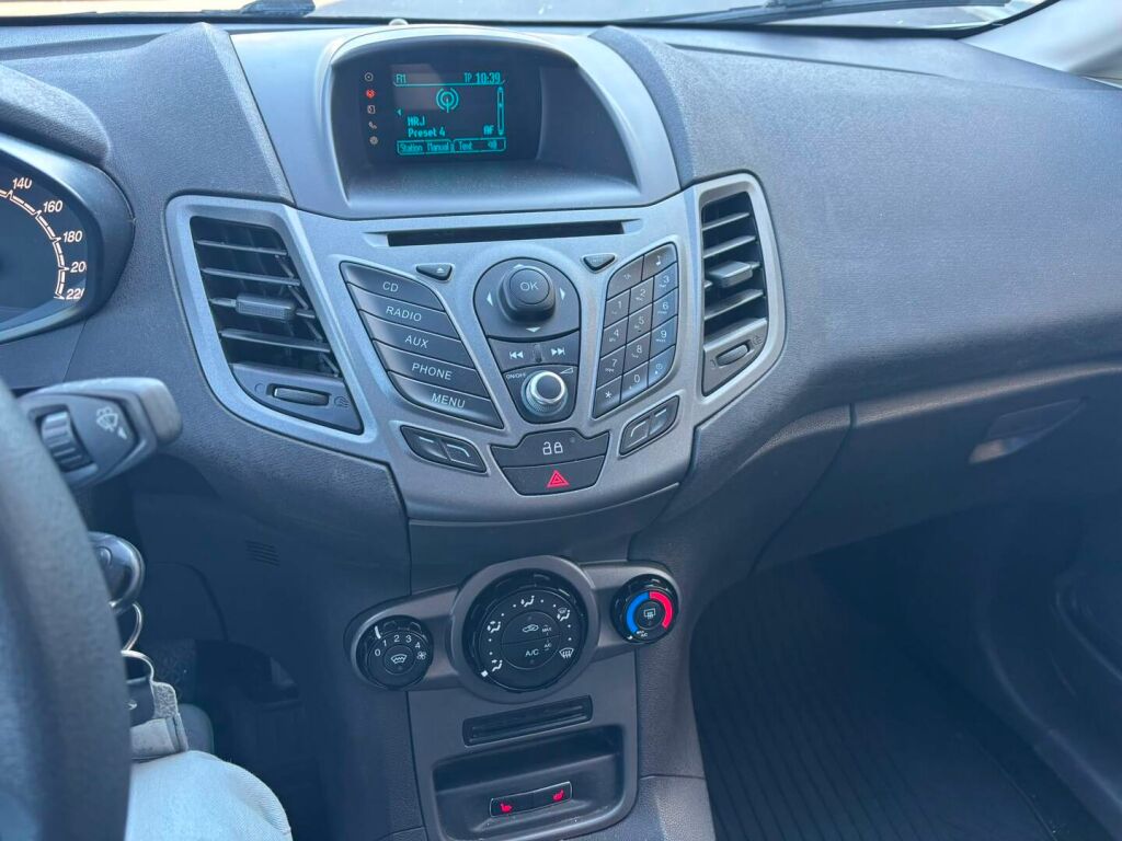 Ford Fiesta Van 2013 Harmaa