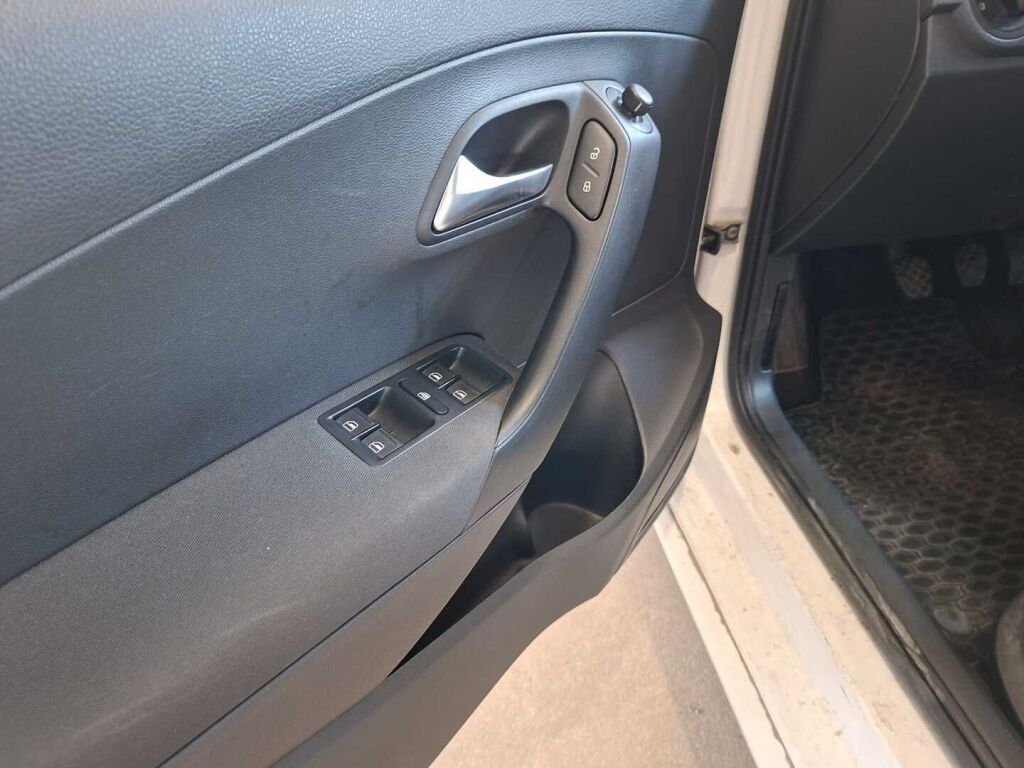 Volkswagen Polo 2013 Valkoinen