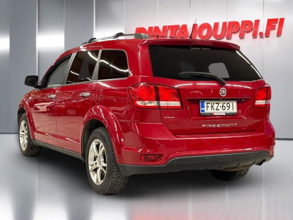 Fiat Freemont 2013 Punainen