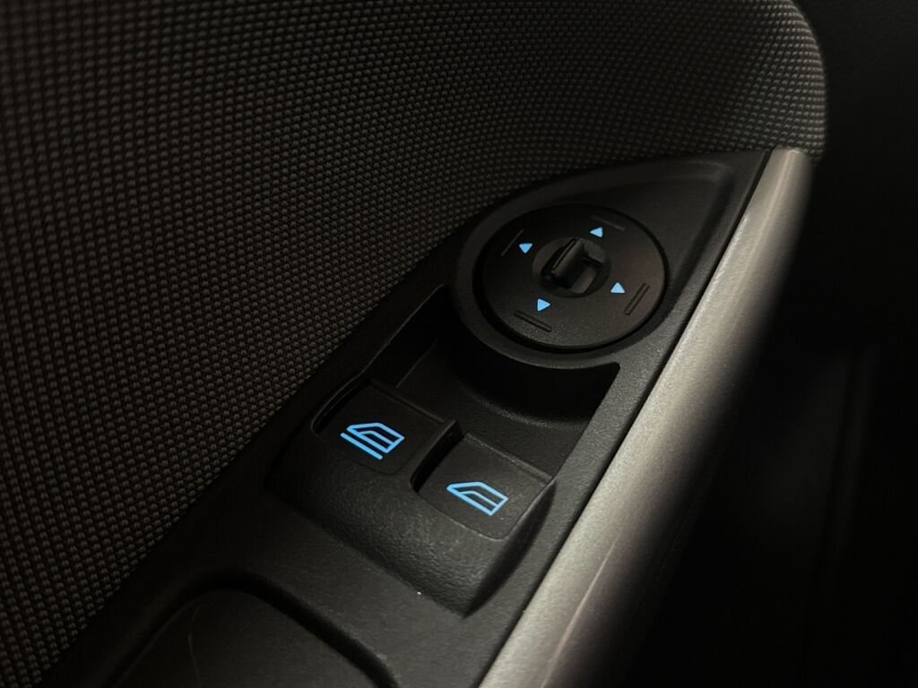 Ford Focus 2013 Valkoinen