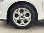 Ford Focus 2013 Valkoinen