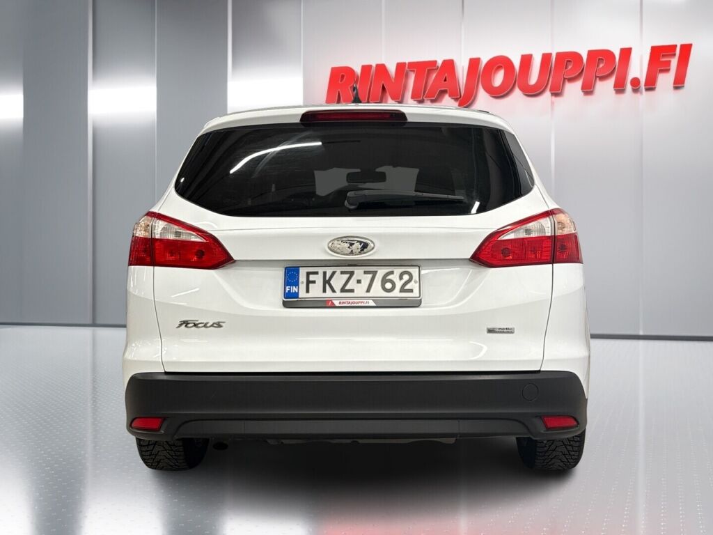 Ford Focus 2013 Valkoinen