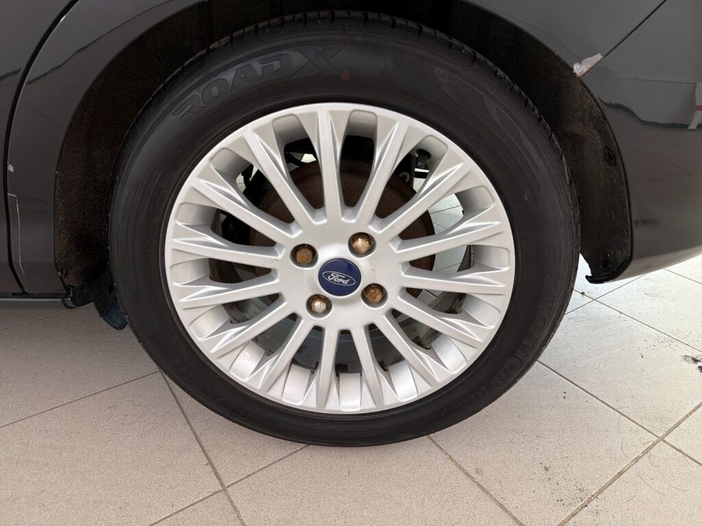 Ford B-Max 2013 Musta