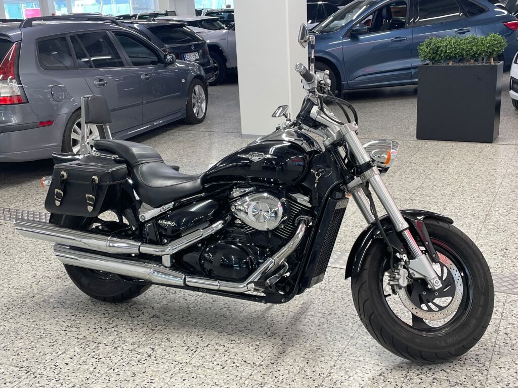 Suzuki INTRUDER 2005 Musta
