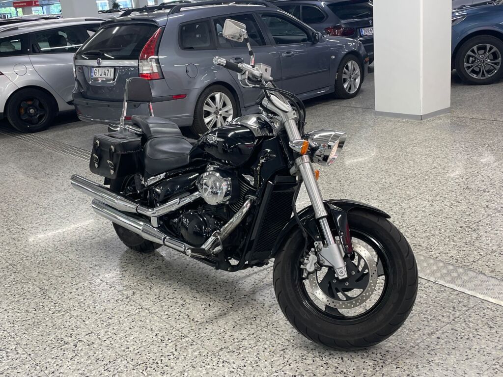 Suzuki INTRUDER 2005 Musta