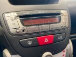 Toyota AYGO 2013 Ruskea (beige)