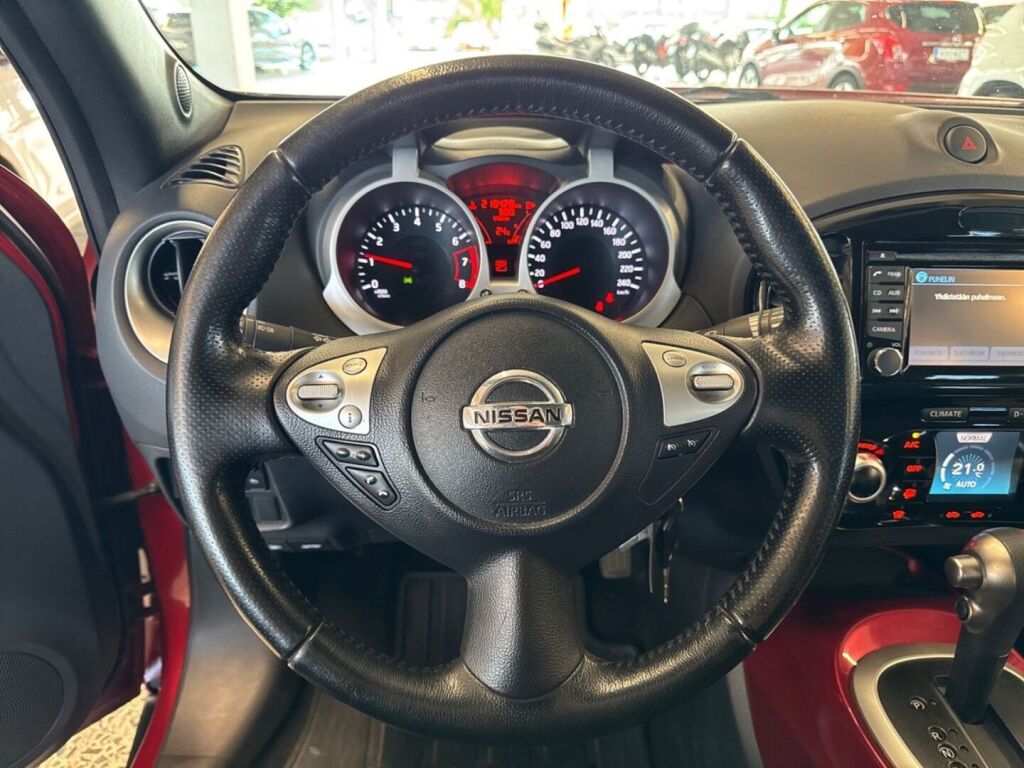 Nissan Juke 2013 Punainen