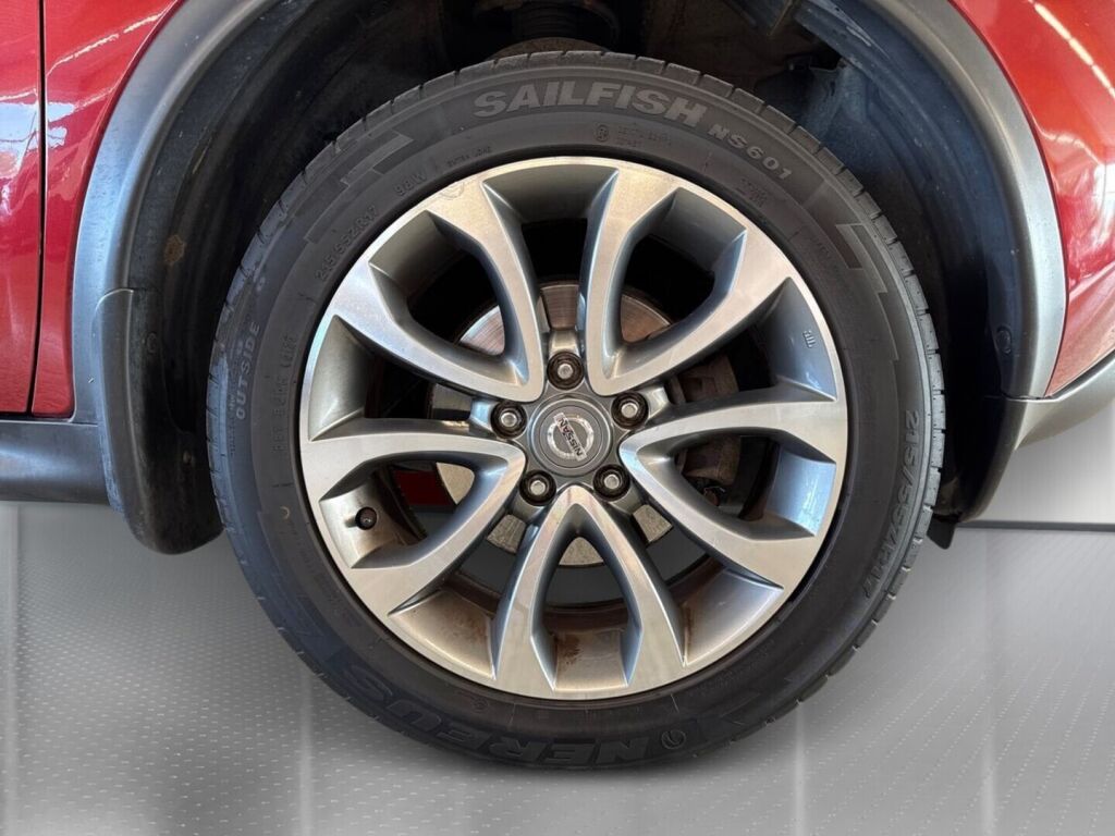 Nissan Juke 2013 Punainen