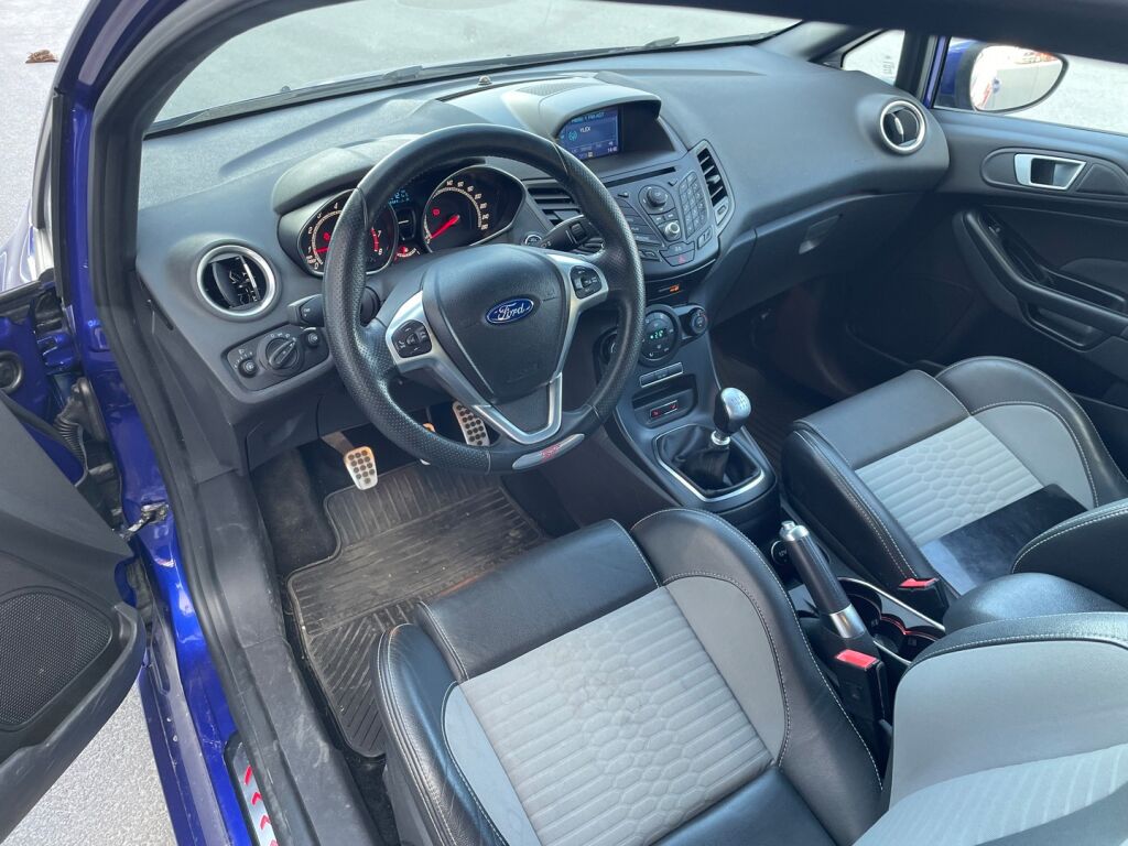 Ford Fiesta 2013 Sininen